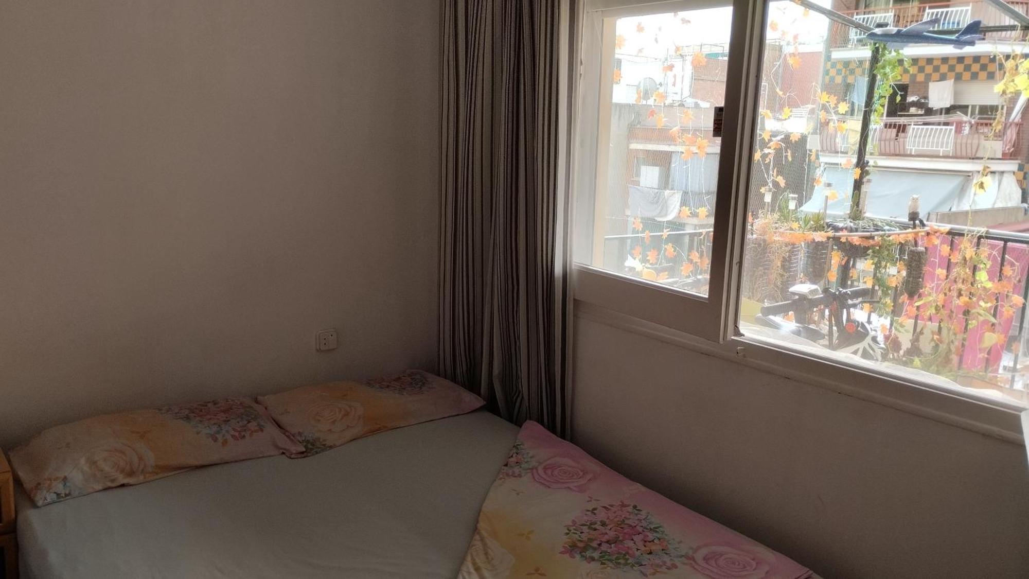 Quarto em Acomodações Particulares Metro La Salut Badalona
